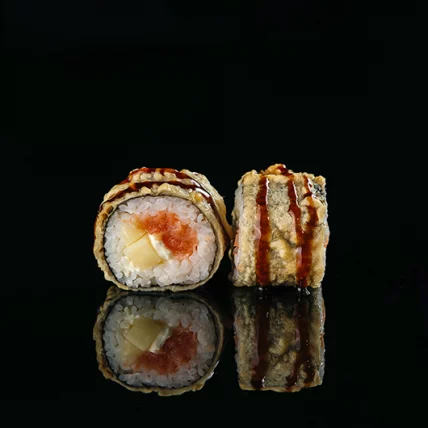 Tempura roll with salmon